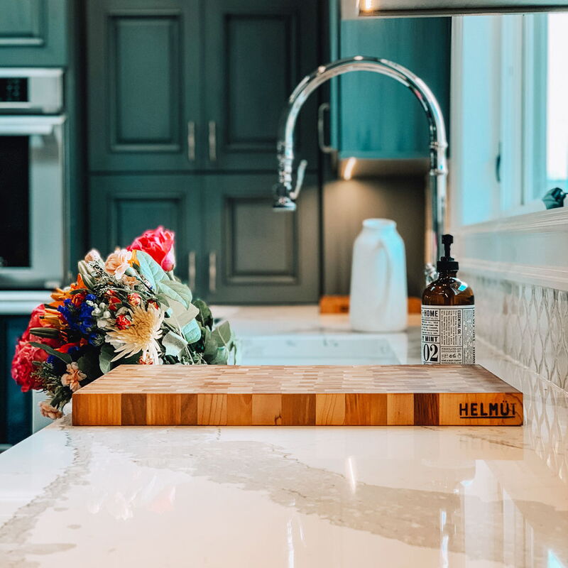 Kitchen design. Counter Sink and flowers.
